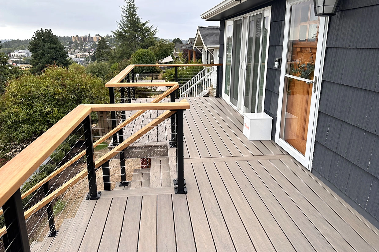 Expert low-maintenance composite decks in Seattle.